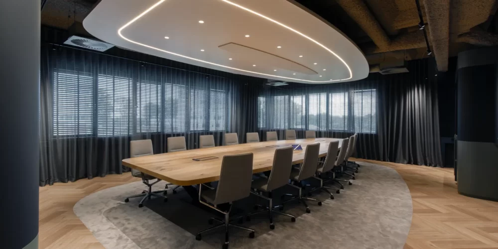 interieurarchitect-boardroom-masief-eiken-tafel-op-visgraat-vloer