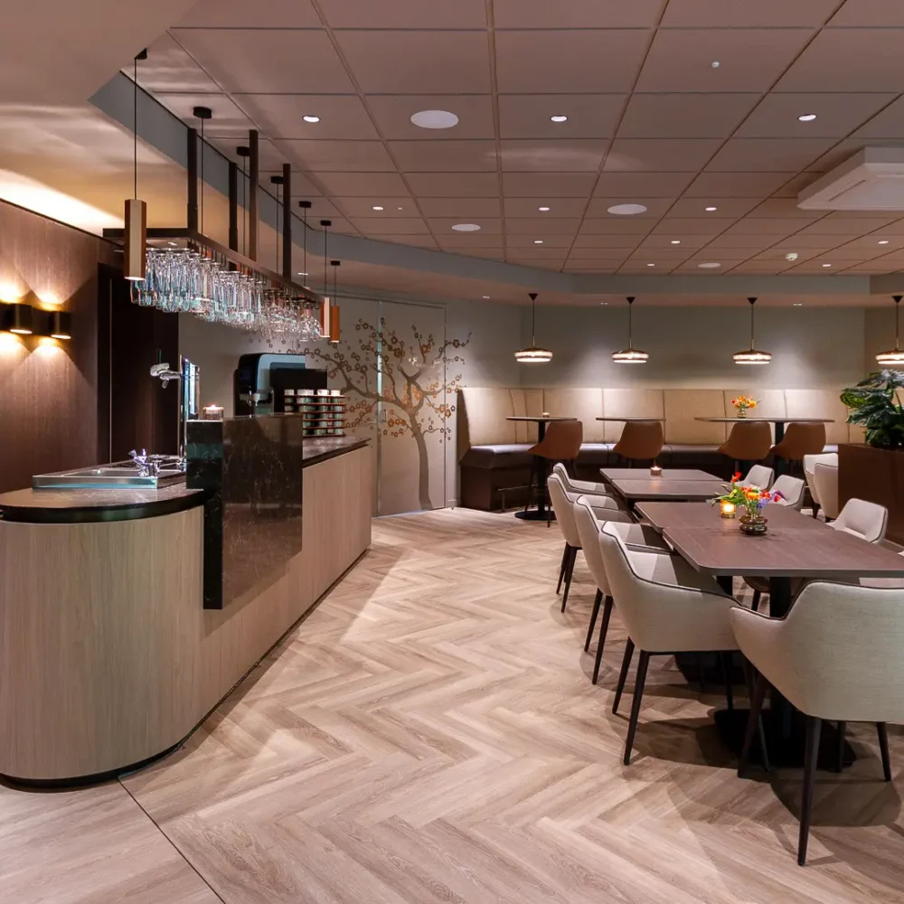 Interieurarchitect Plamen van Dijk – modern en warm interieurontwerp voor Crematorium Venlo koffiekamers