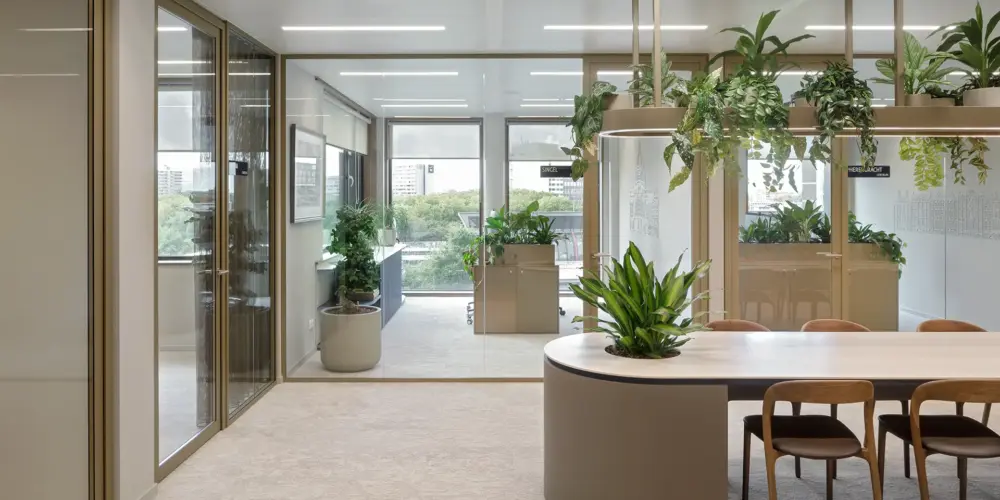 kantoorinrichting-ontwerp multifunctionele open ruimte