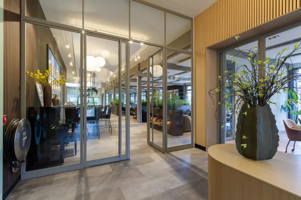 Plamen van Dijk | Design Studio - interieurontwerp Golfclub de Hoge Kleij - entree